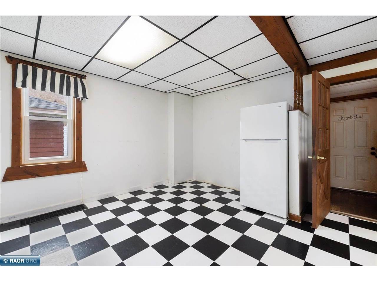 213 & 215 W 4th Ave N Aurora MN 55705 149402 image10