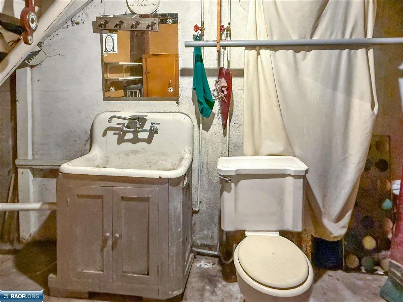 213 & 215 W 4th Ave N Aurora MN 55705 149402 image27