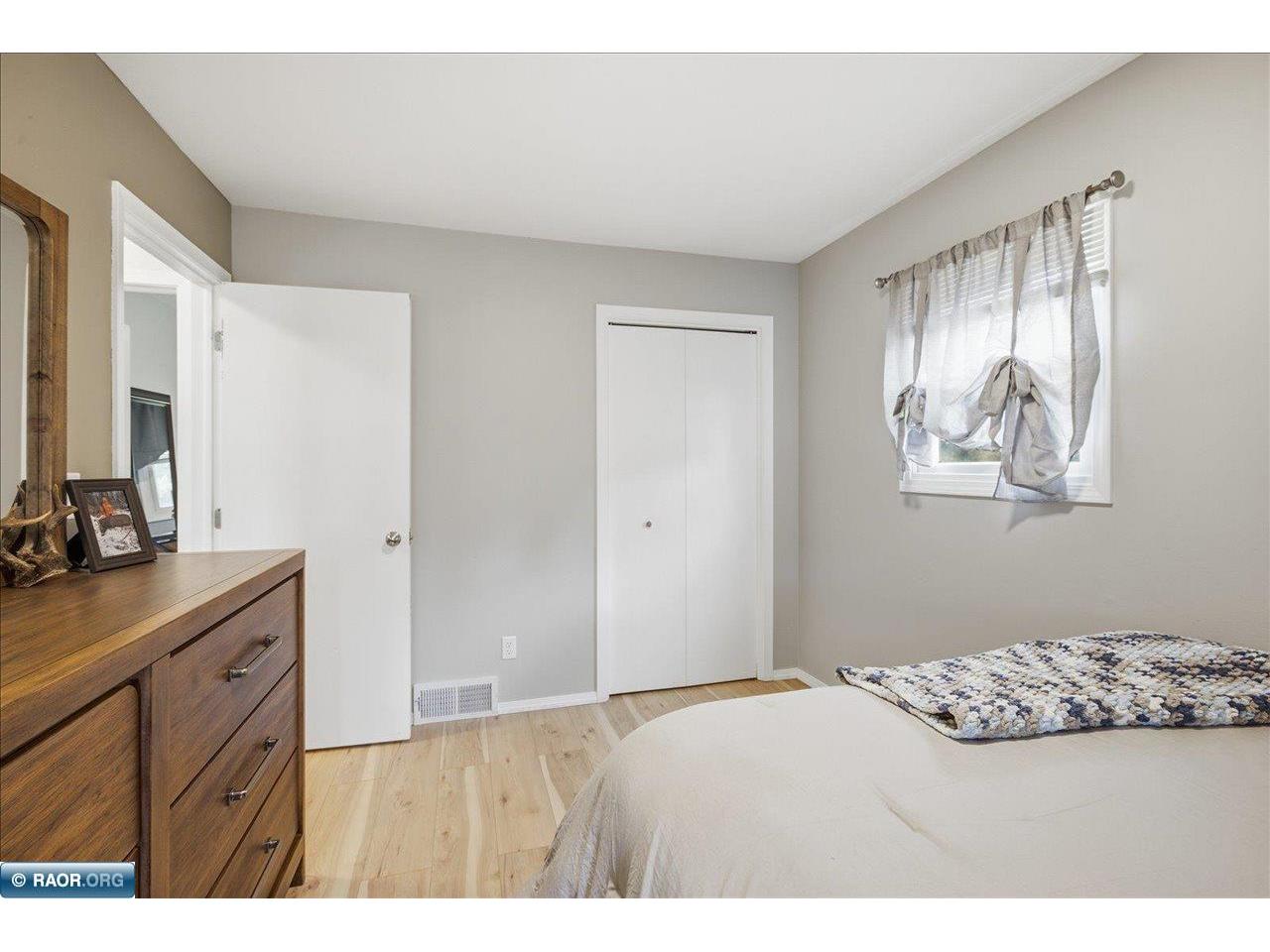 215 E 45th St Hibbing MN 55746 150268 image16