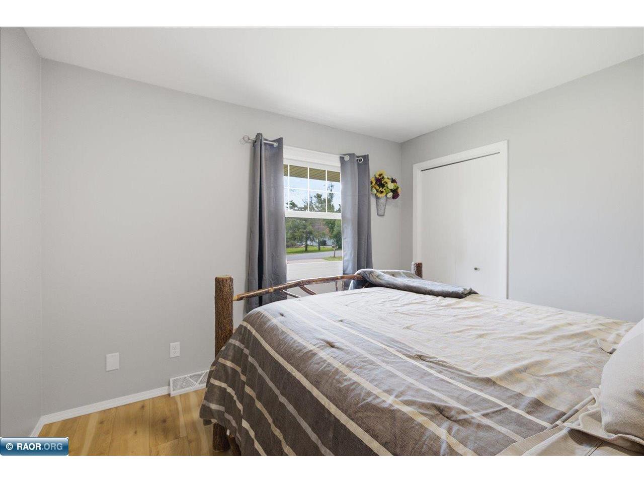215 E 45th St Hibbing MN 55746 150268 image18