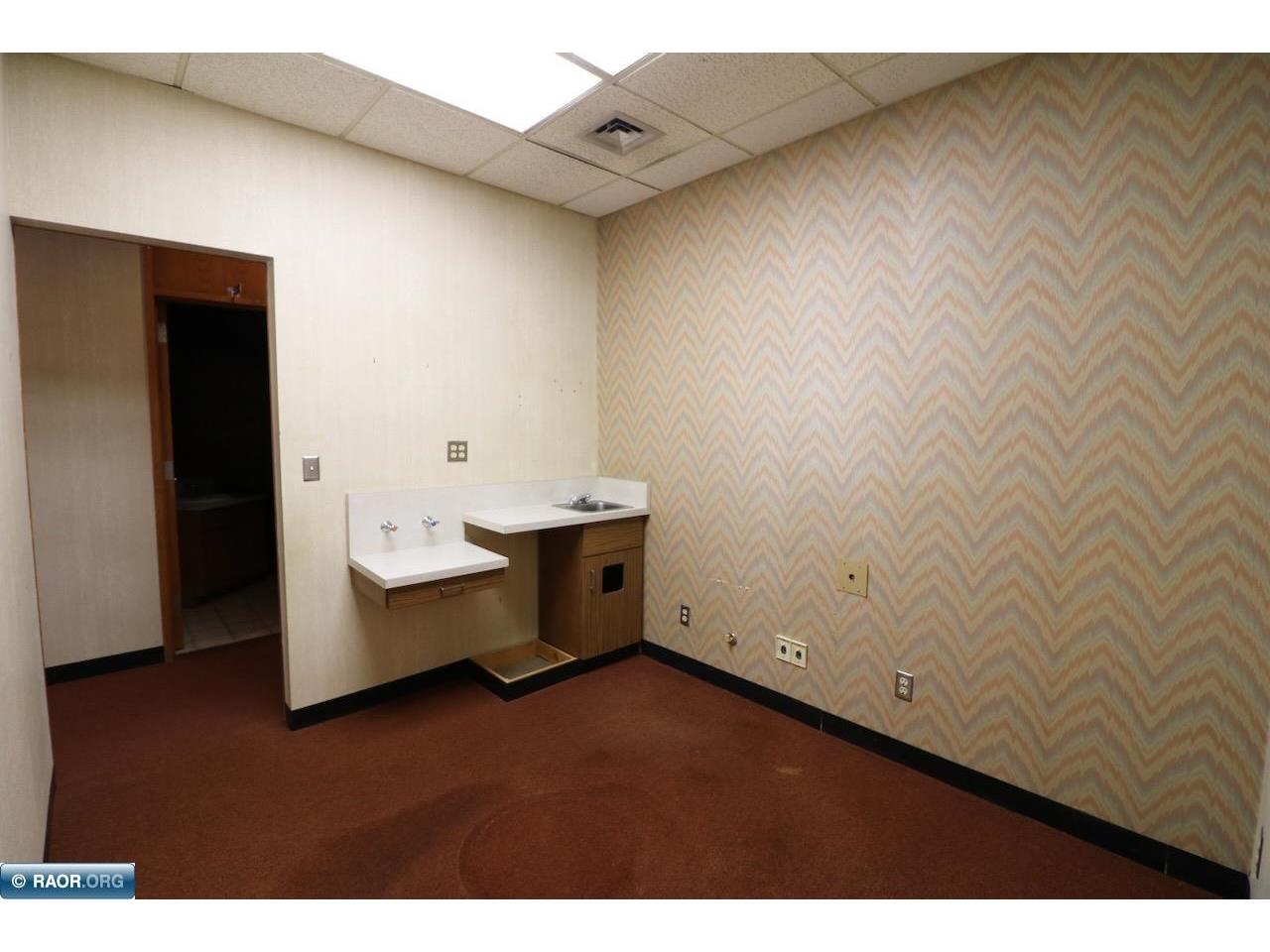 22 W 3rd Ave North Aurora MN 55705 149638 image17