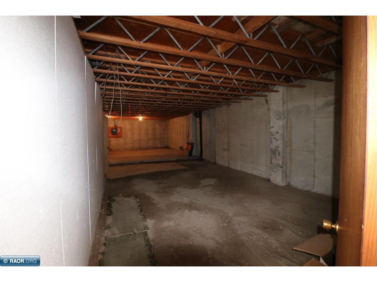 22 W 3rd Ave North Aurora MN 55705 149638 image28