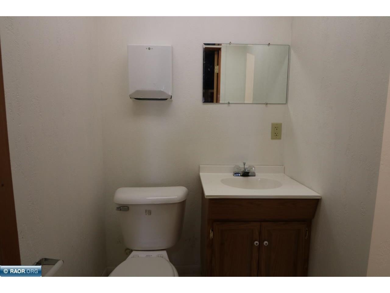 22 W 3rd Ave North Aurora MN 55705 149638 image29