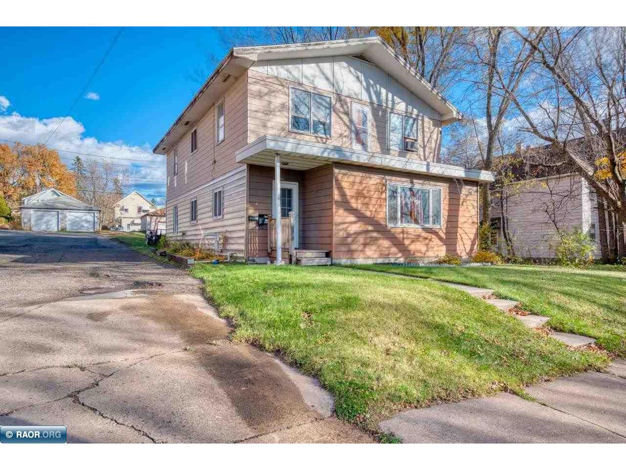 220 Adams Ave Eveleth MN 55734 147695 image1