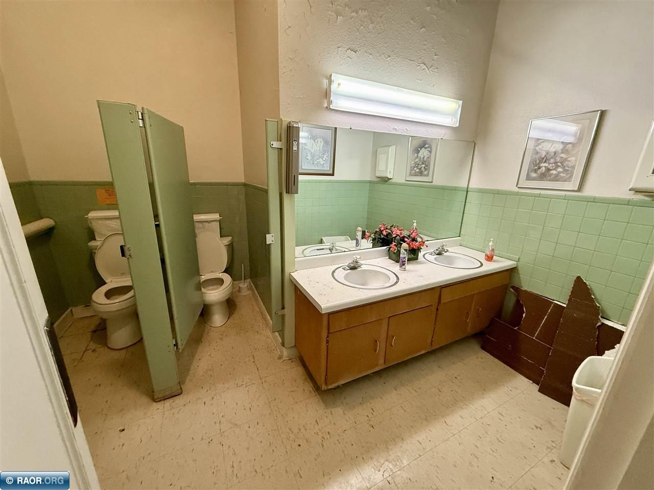 2201 2nd Ave E Hibbing MN 55746 149350 image30