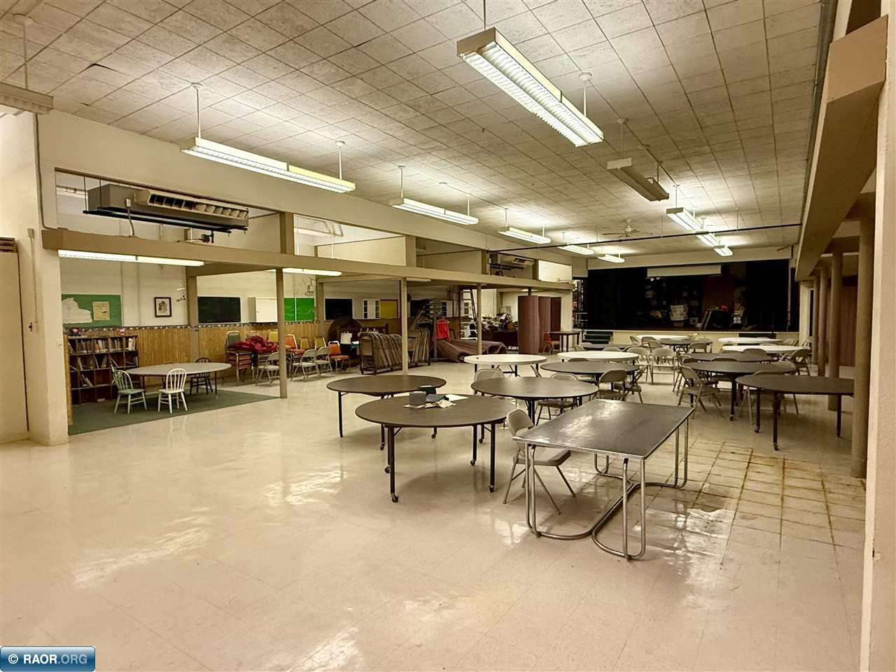 2201 2nd Ave E Hibbing MN 55746 149350 image35