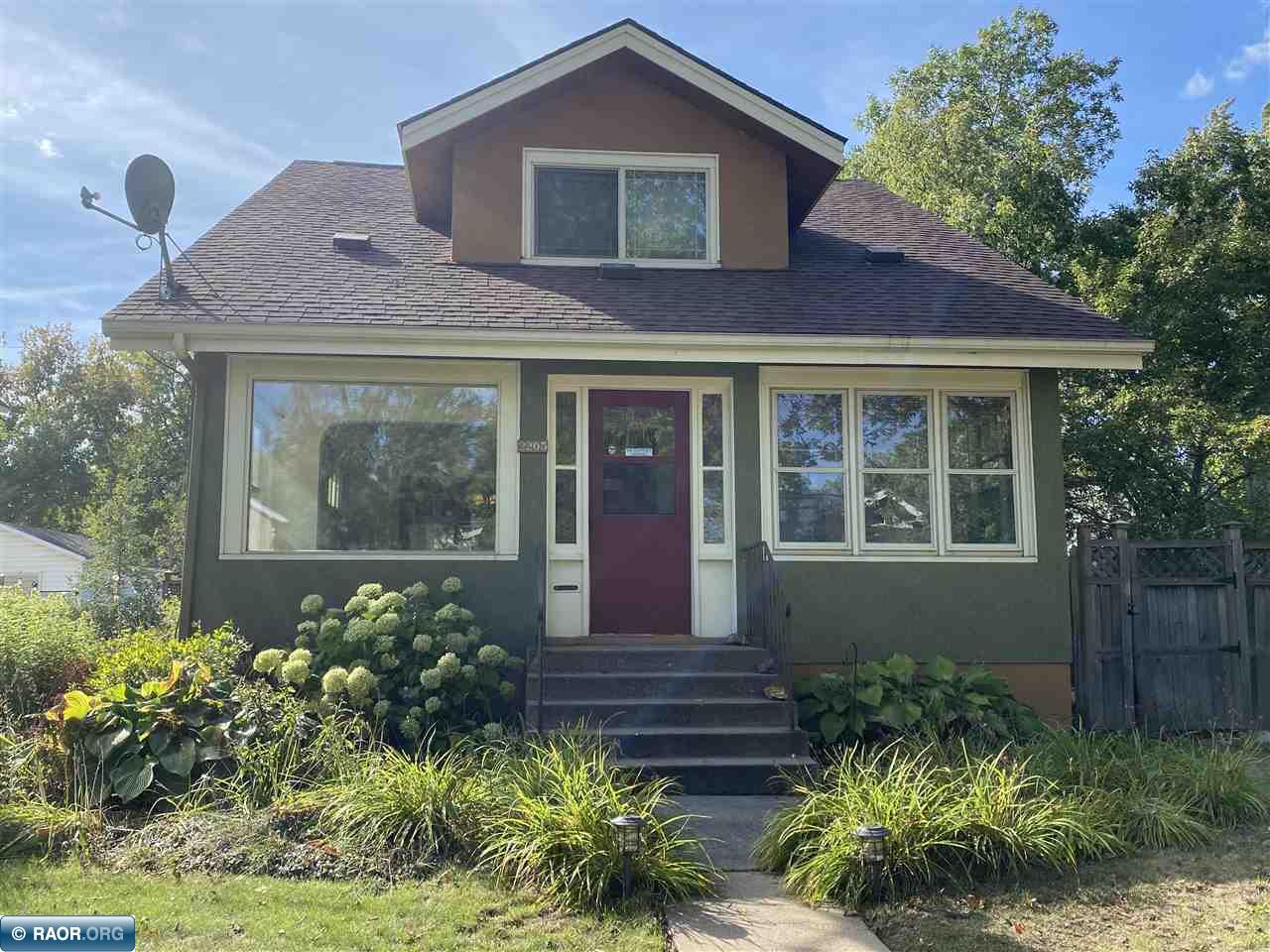 2205 E 11th Ave Hibbing MN 55746 145804 image1