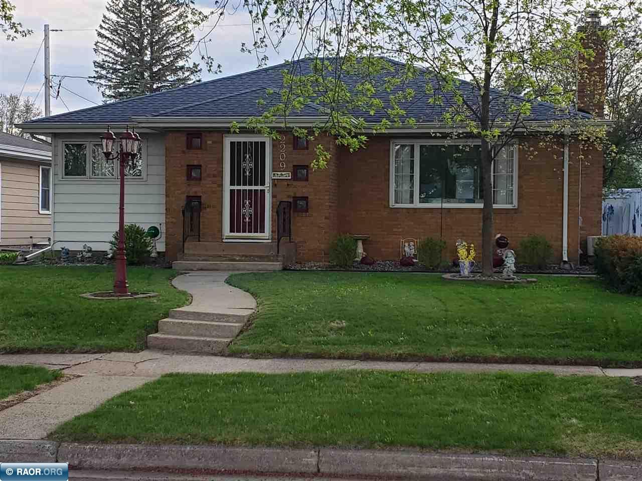 2209 E 12th ave Hibbing MN 55746 148718 image1