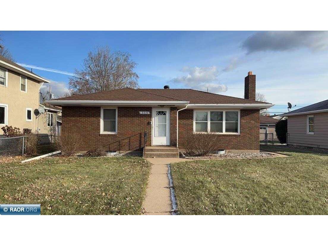2210 9th Ave E Hibbing MN 55746 146134 image1