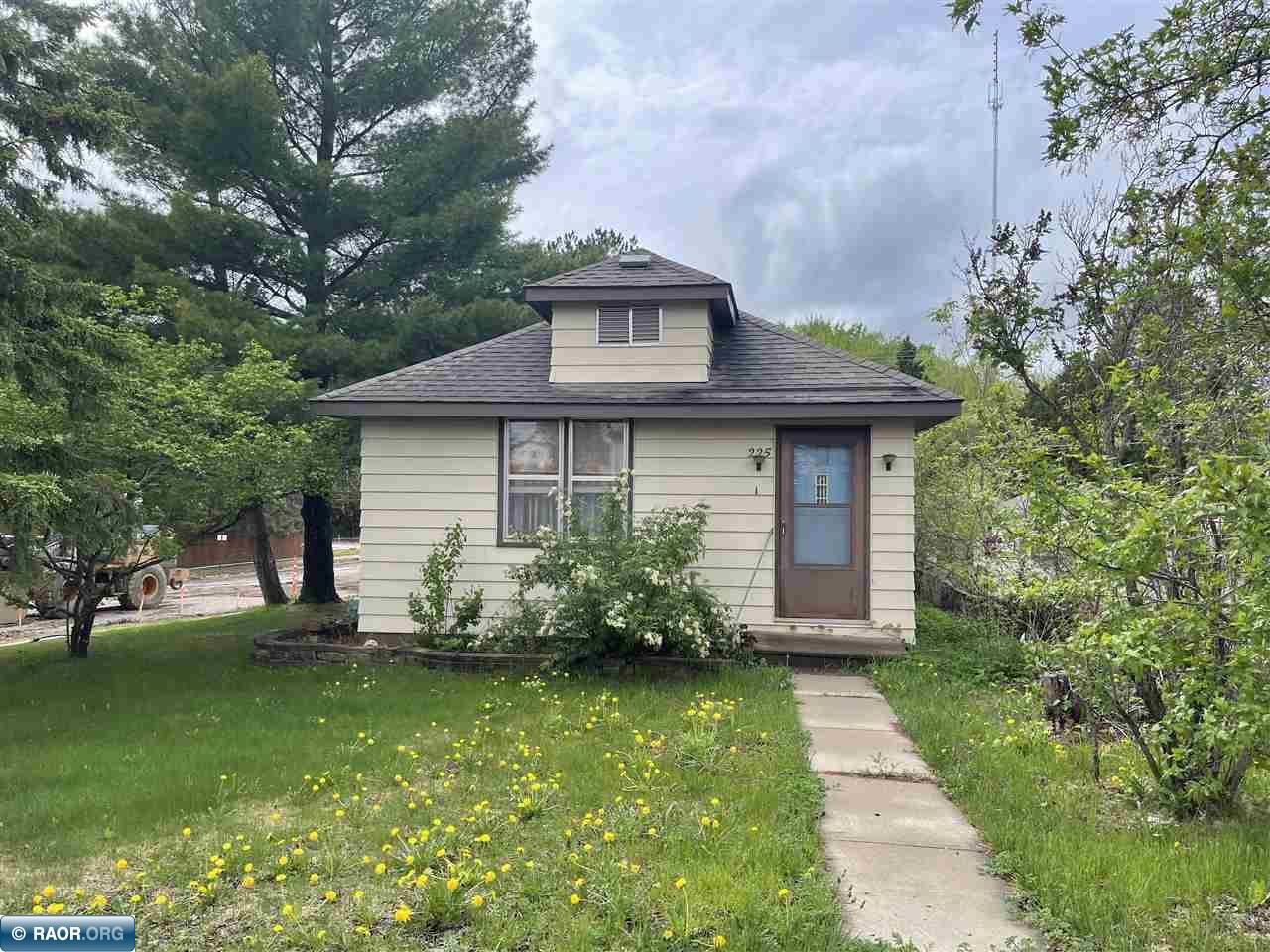 225 State Street, Buhl, MN, 55713 MLS 141404 Edina Realty