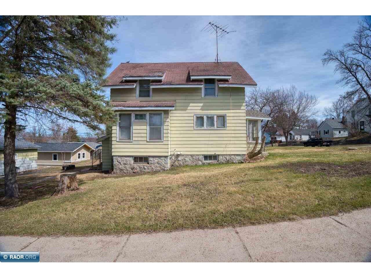 230 2nd St NW Chisholm MN 55719 149829 image6