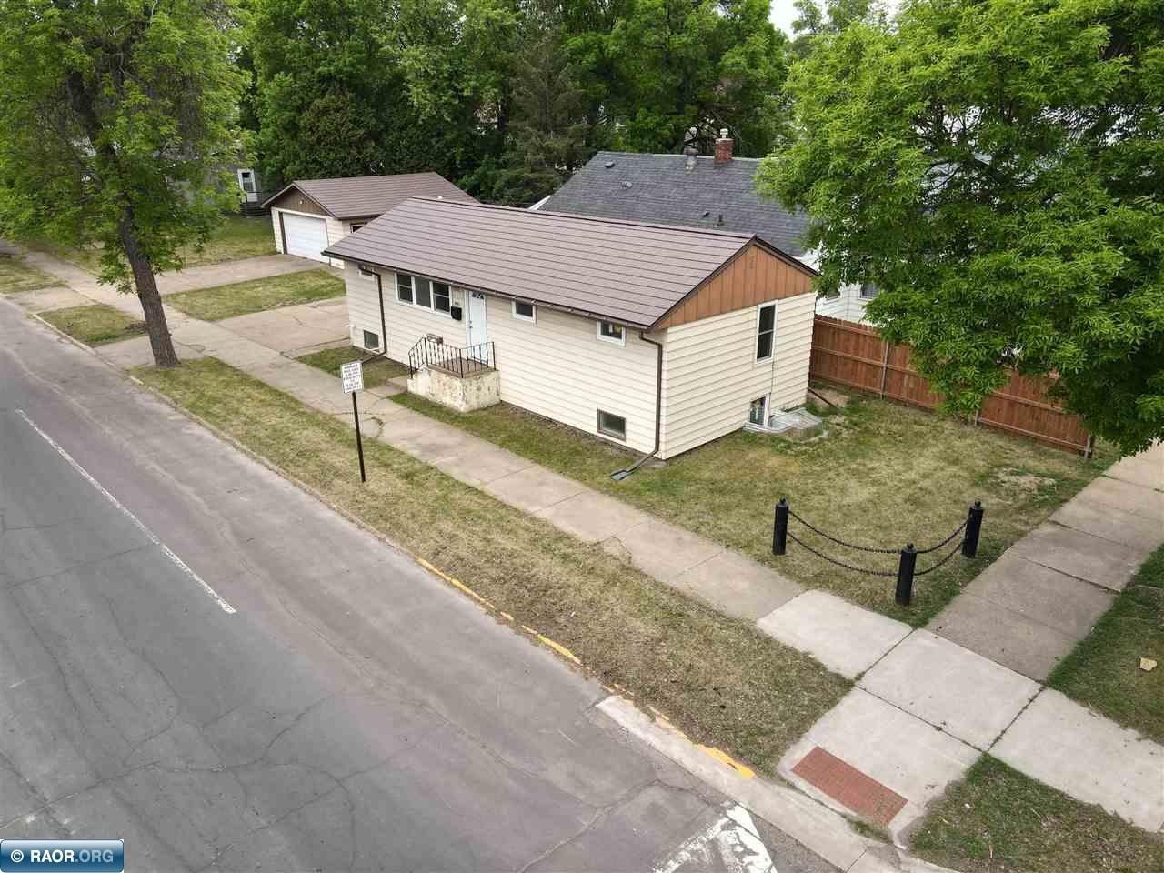 2401 7th Ave E Hibbing MN 55746 150182 image3