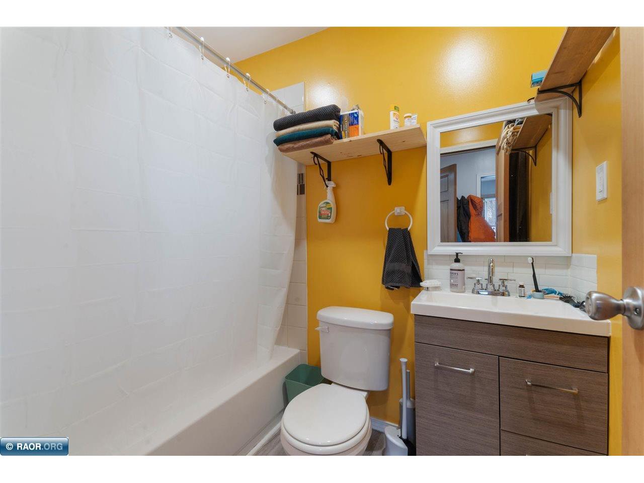 2424 W 2nd St Duluth MN 55806 149622 image9