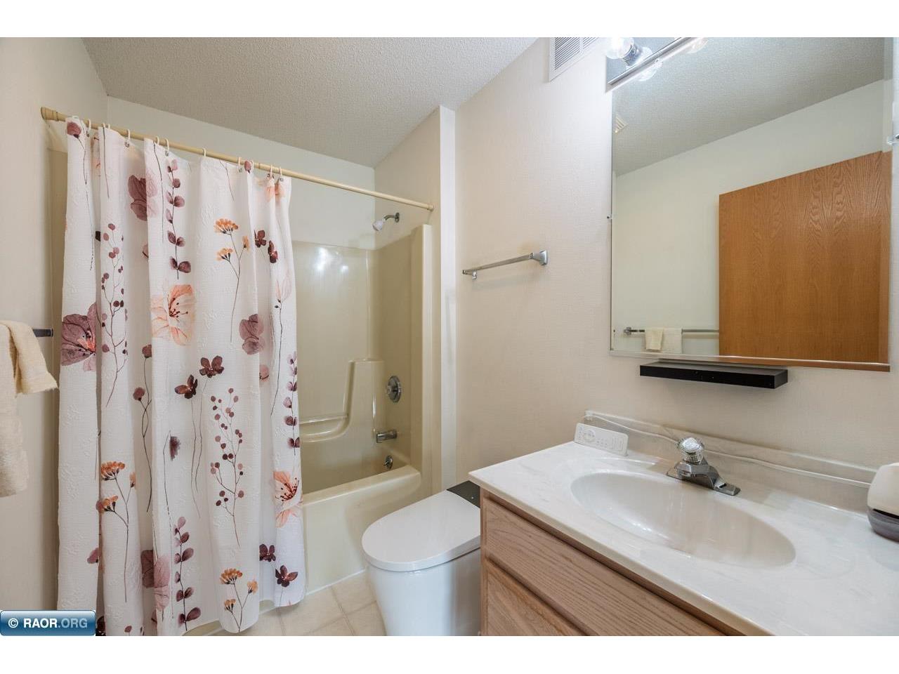 2506 E 21st Ave Hibbing MN 55746 149939 image22