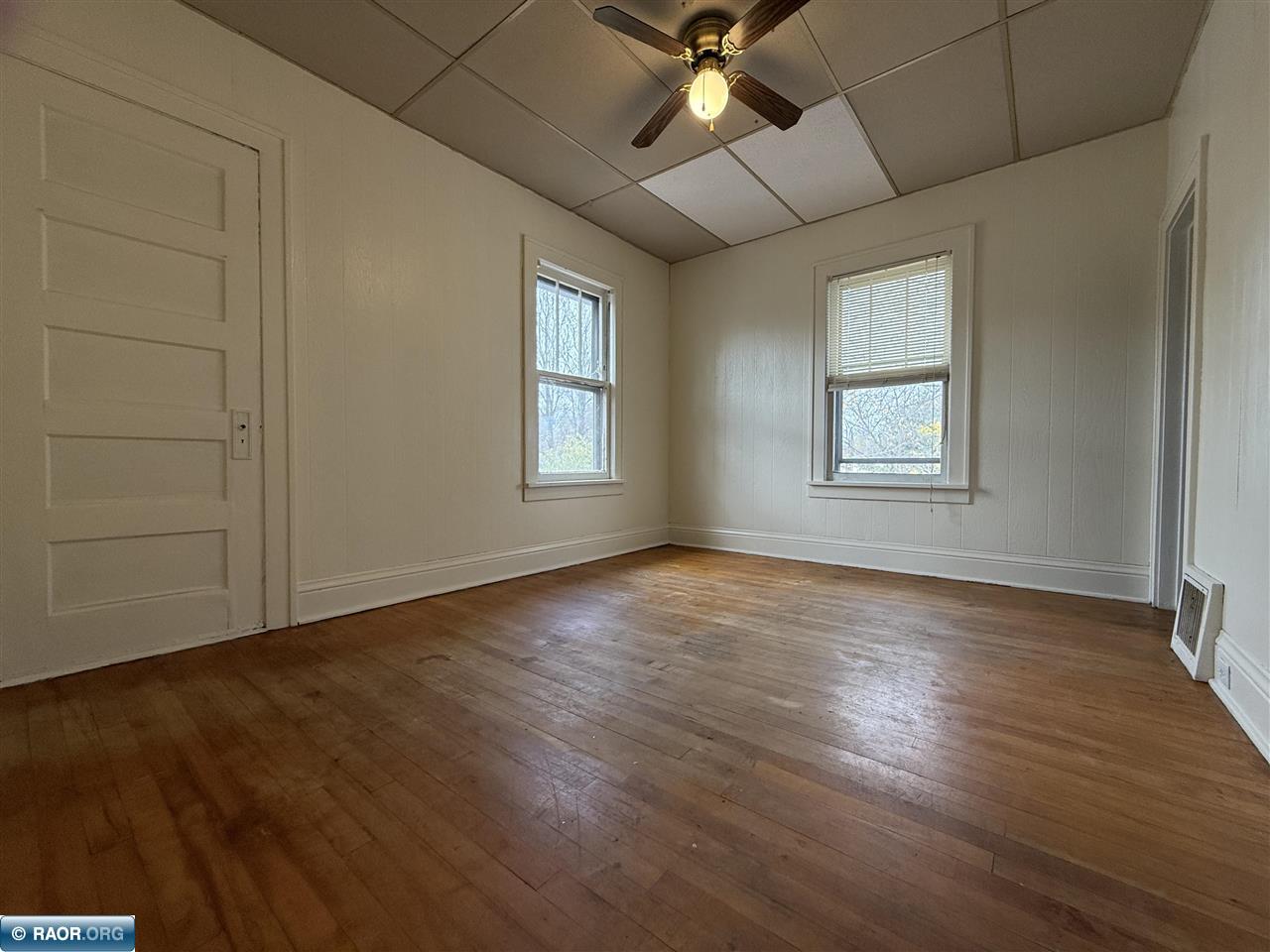 2511 3rd Avenue E Hibbing MN 55746 148707 image22