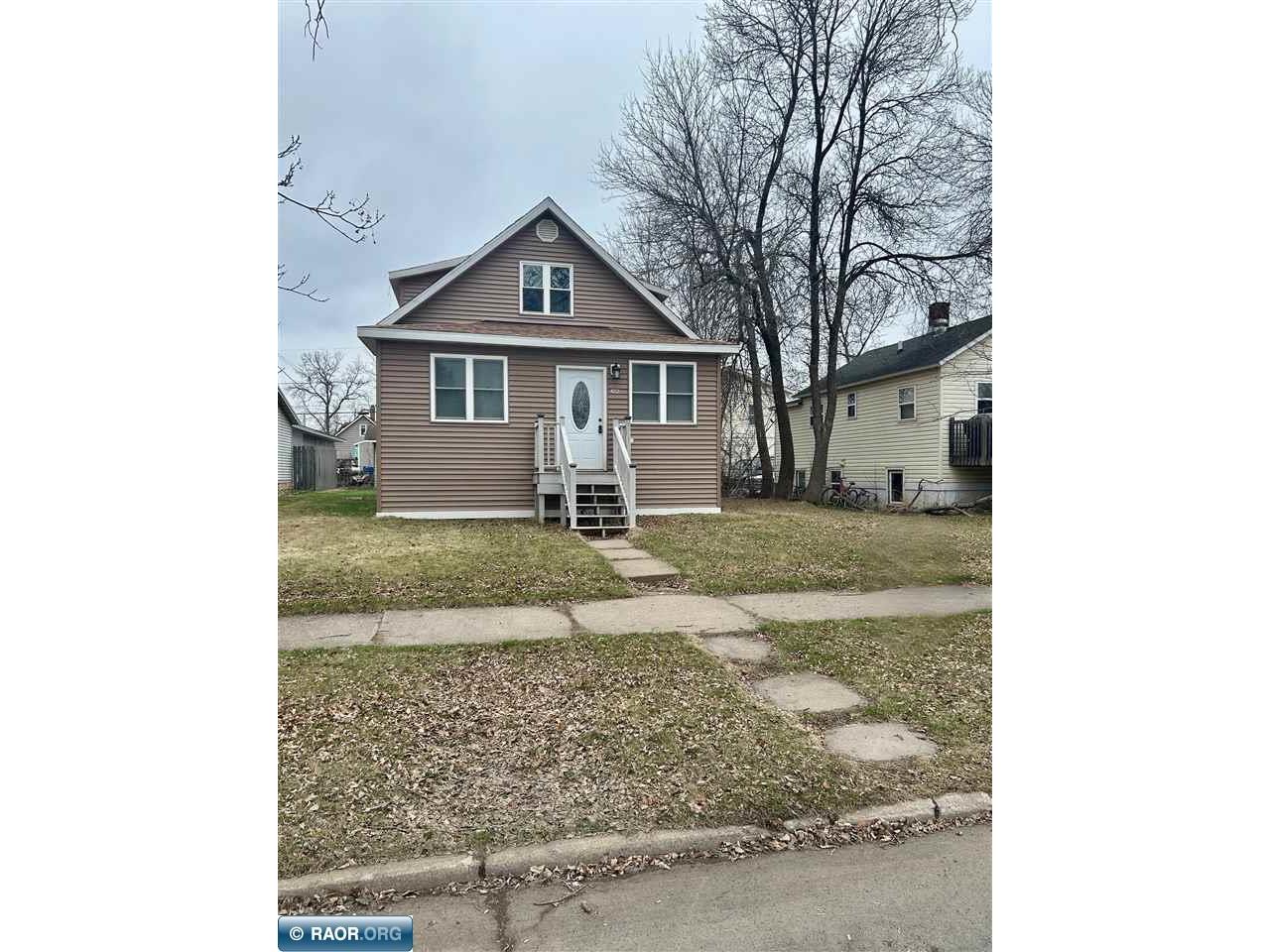 2605 E 4th Ave Hibbing MN 55746 149800 image1