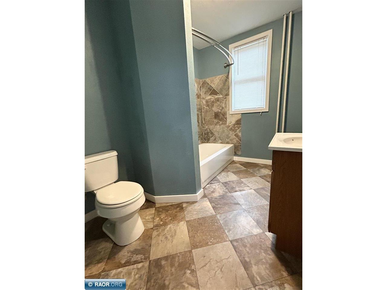 2605 E 4th Ave Hibbing MN 55746 149800 image12