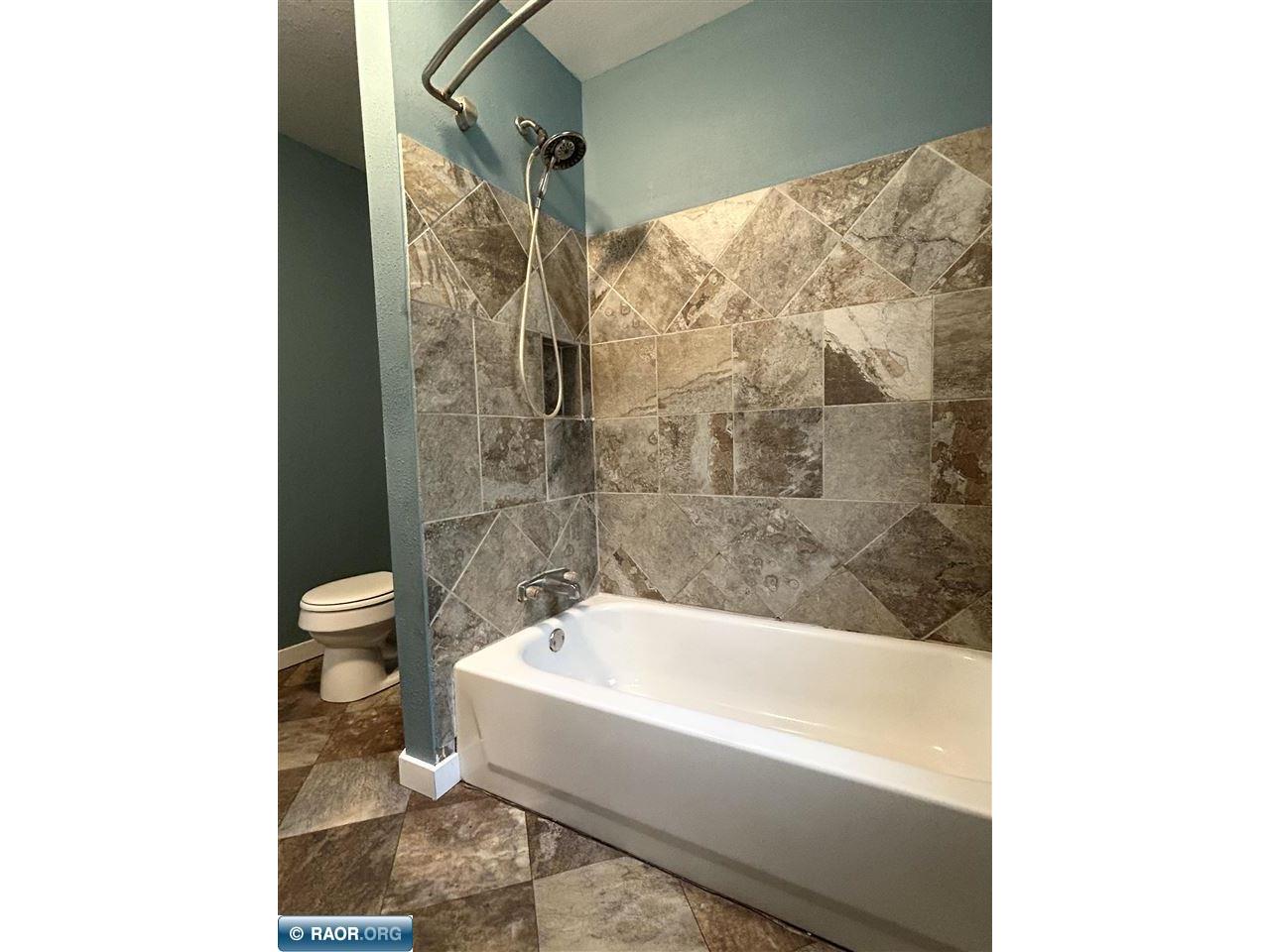 2605 E 4th Ave Hibbing MN 55746 149800 image13