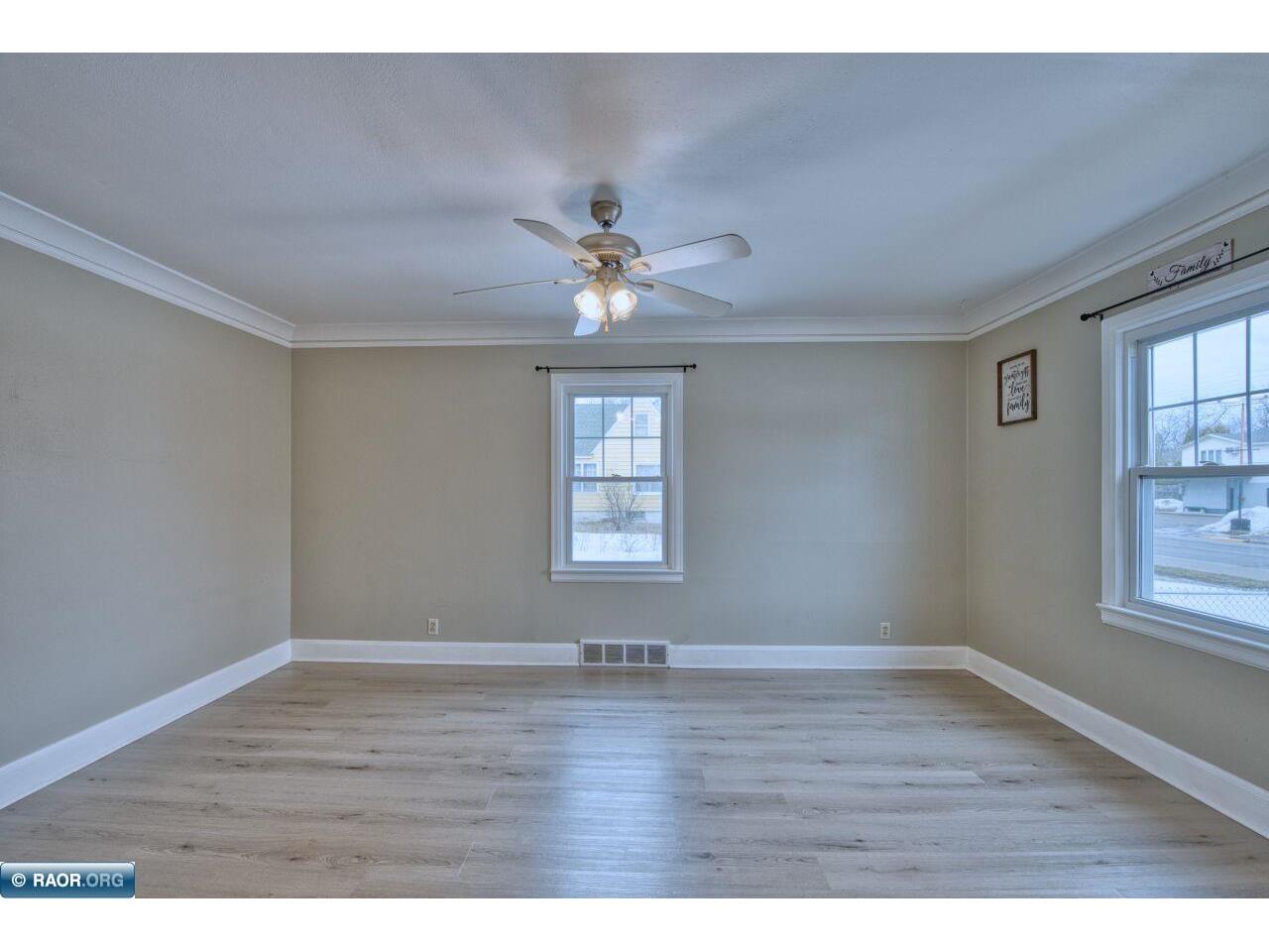 2815 1st ave Hibbing MN 55746 149585 image15