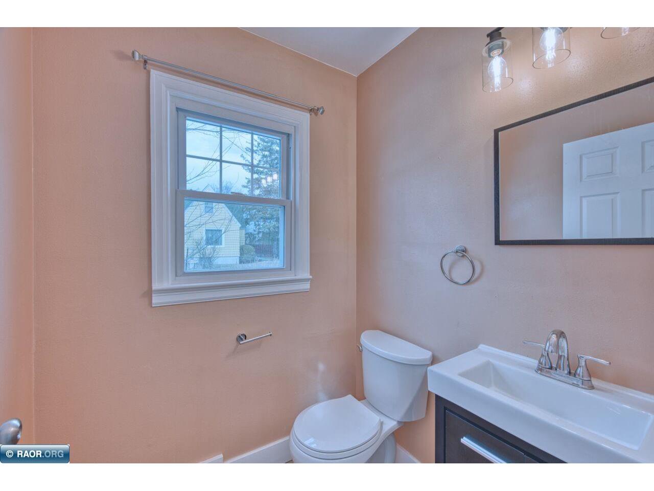 2815 1st ave Hibbing MN 55746 149585 image21