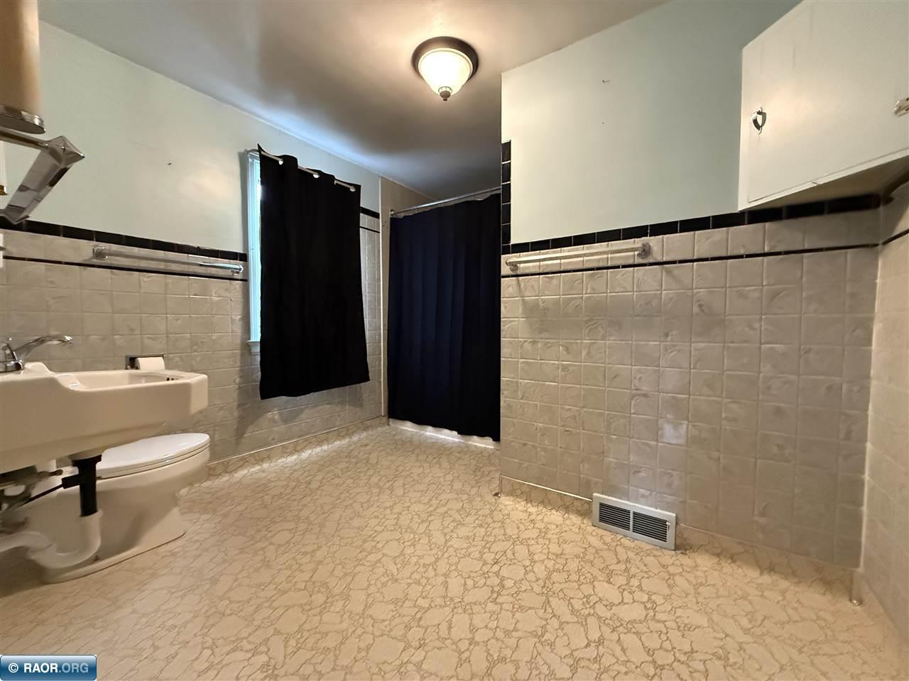 3001 3rd Avenue W Hibbing MN 55746 149688 image21