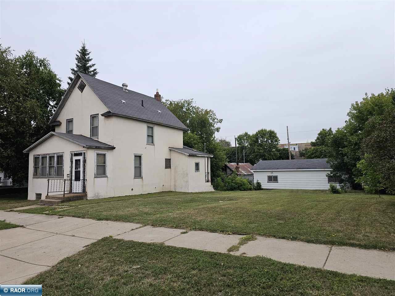 308 2nd St SW Chisholm MN 55719 145647 image1