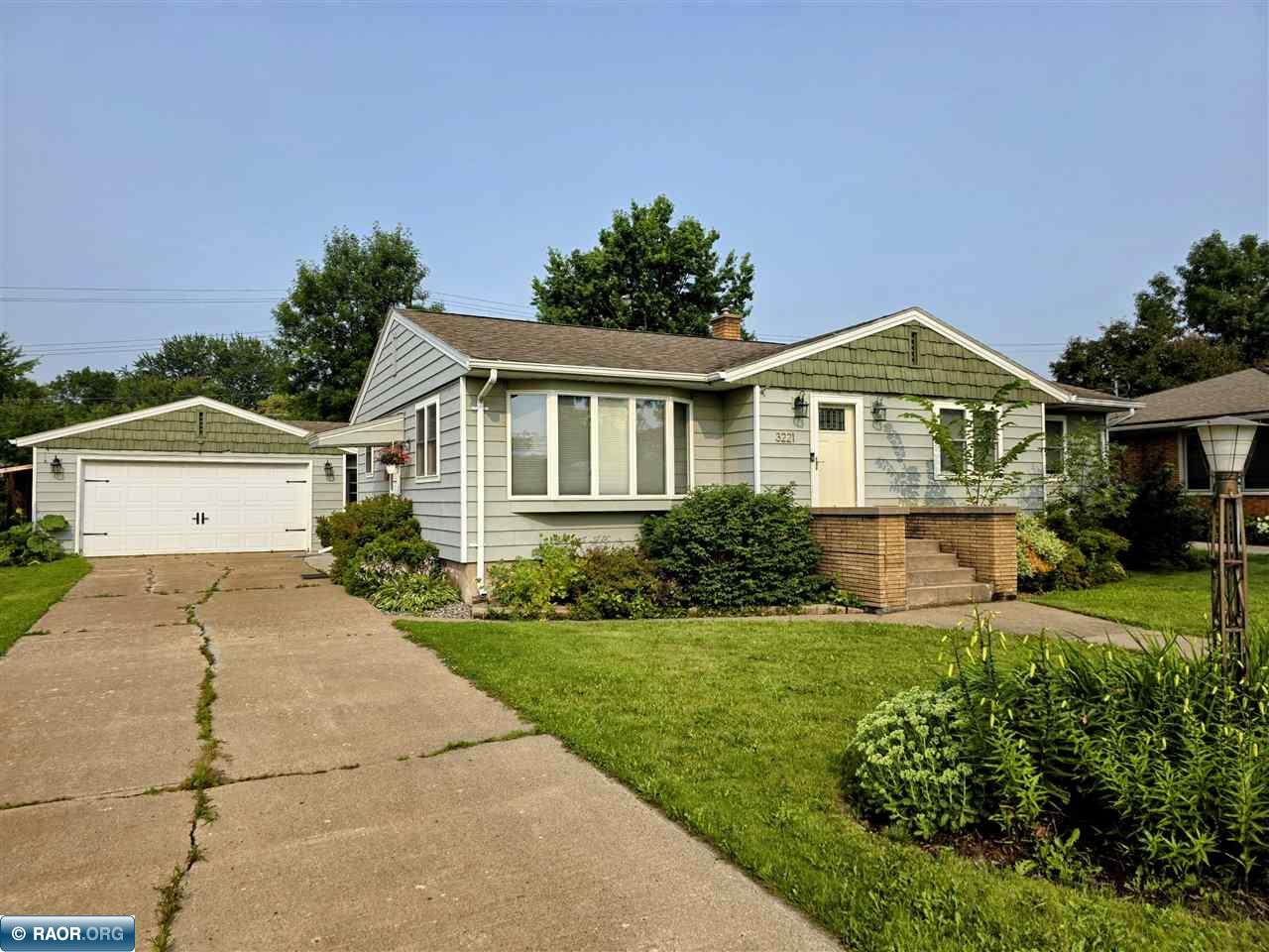 3221 2nd Ave E Hibbing MN 55746 148760 image1