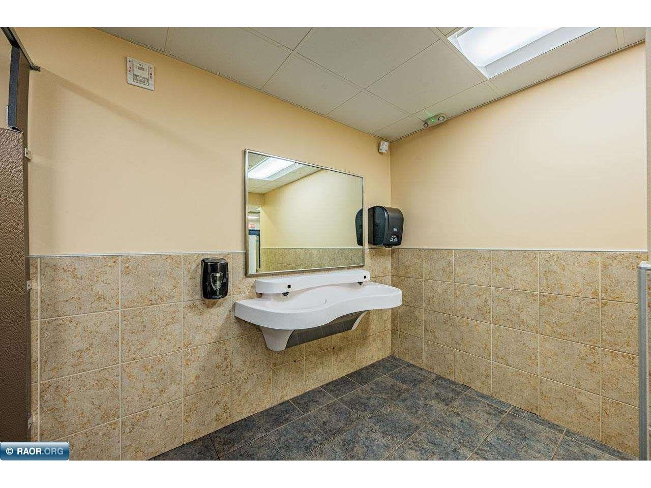 323 E 37th Street Hibbing MN 55746 150226 image20