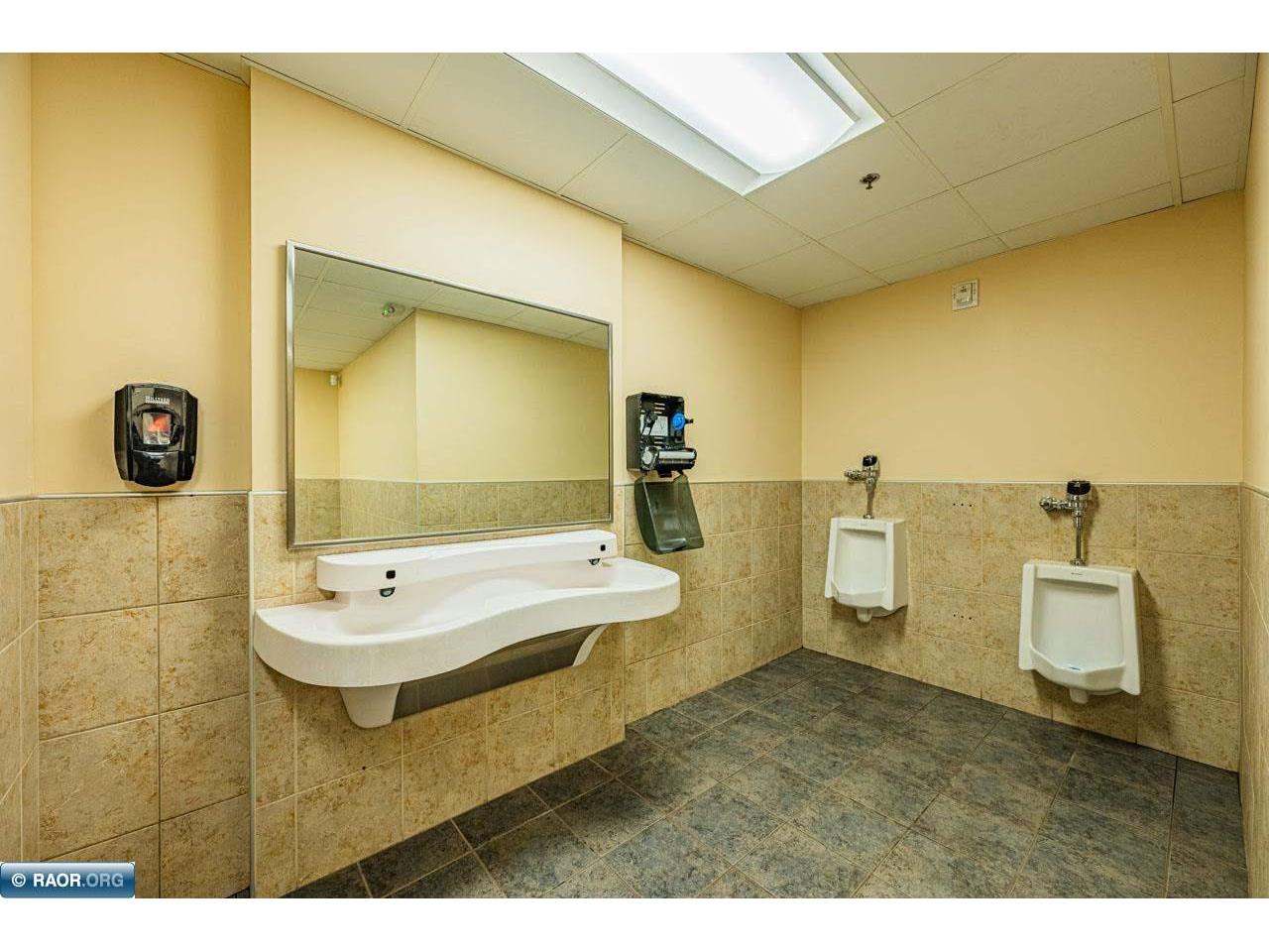 323 E 37th Street Hibbing MN 55746 150226 image21
