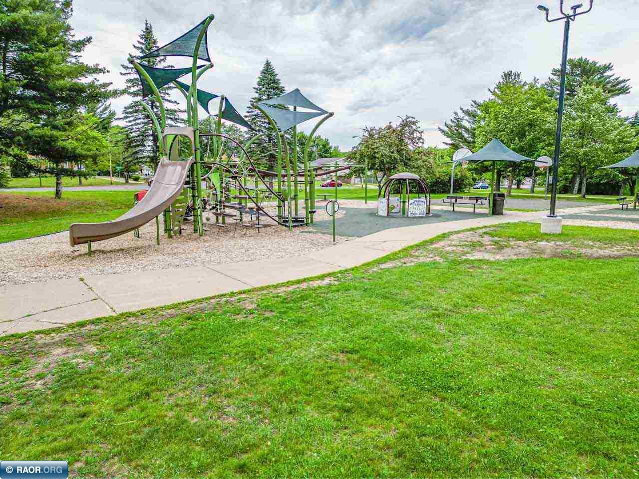 323 E 37th Street Hibbing MN 55746 150226 image4