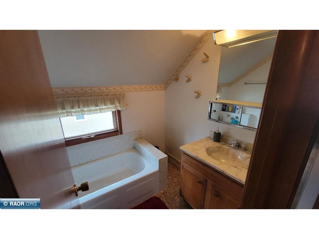 324 SW 8th Street Chisholm MN 55719 149945 image12