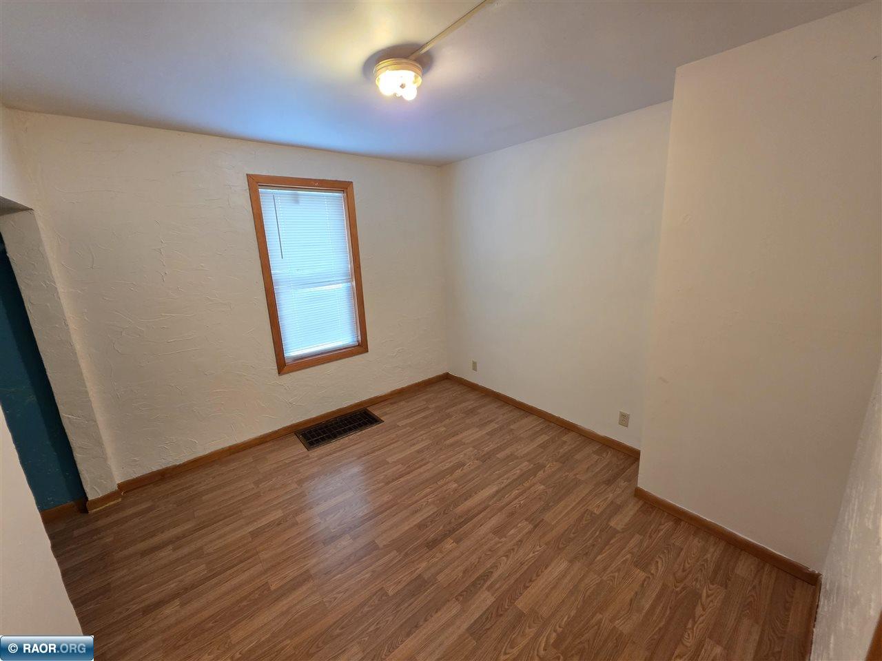 326 5th St SW Chisholm MN 55719 149733 image11