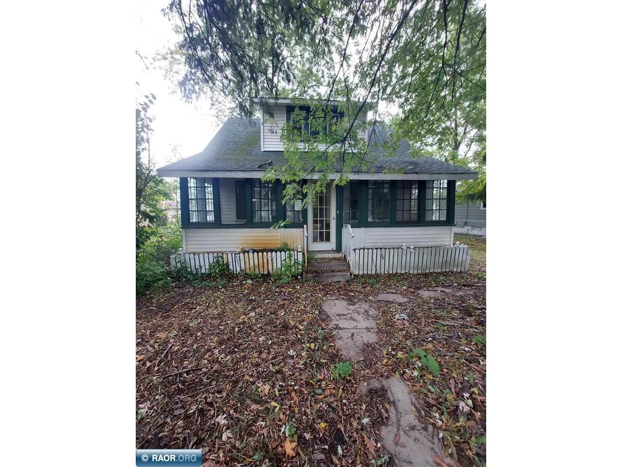 3314 2nd Ave W, Hibbing, MN 55746 MLS 145777 Edina Realty