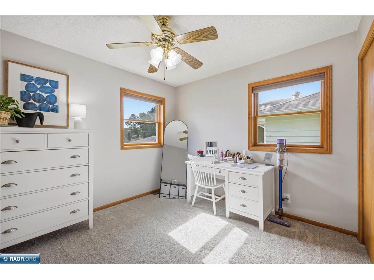 3926 3rd Ave E Hibbing MN 55746 150201 image17
