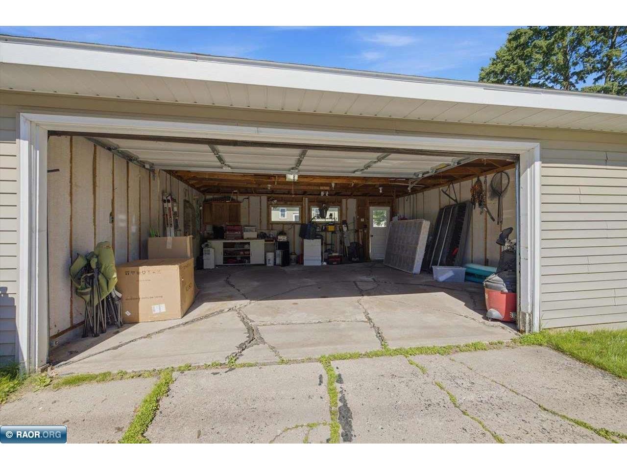 3926 3rd Ave E Hibbing MN 55746 150201 image32