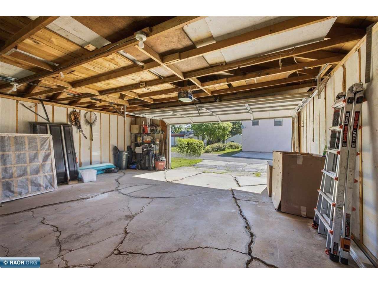 3926 3rd Ave E Hibbing MN 55746 150201 image33