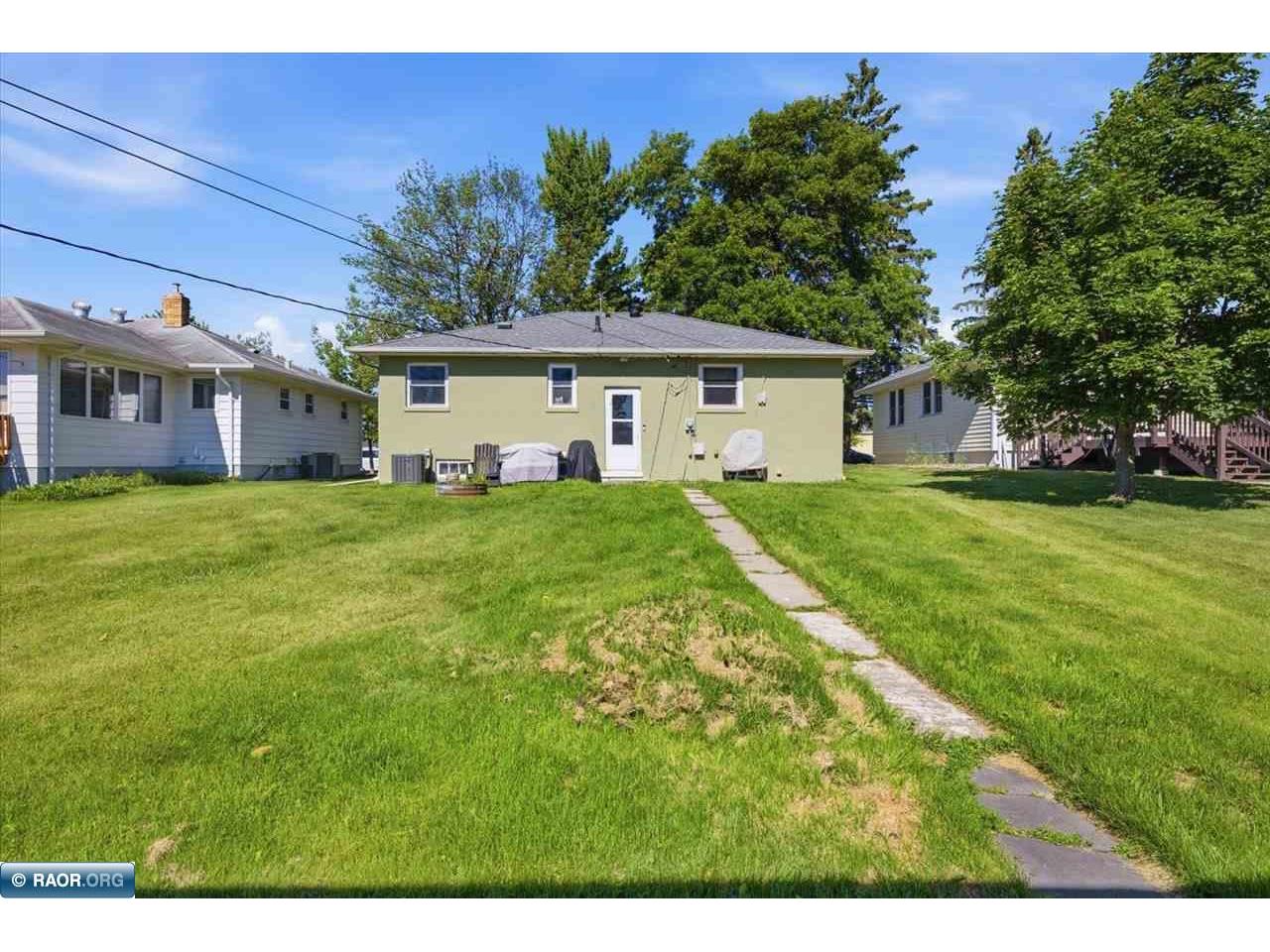 3926 3rd Ave E Hibbing MN 55746 150201 image35