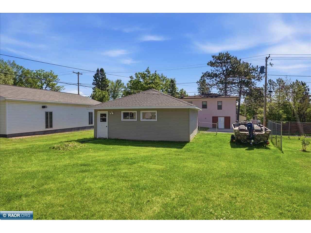 3926 3rd Ave E Hibbing MN 55746 150201 image36