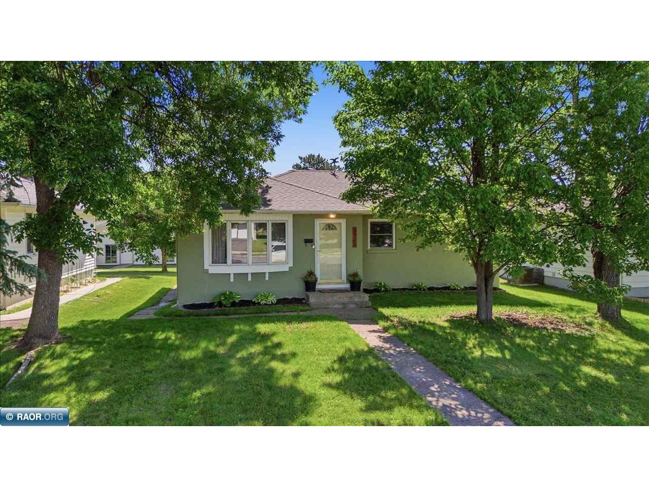 3926 3rd Ave E Hibbing MN 55746 150201 image41
