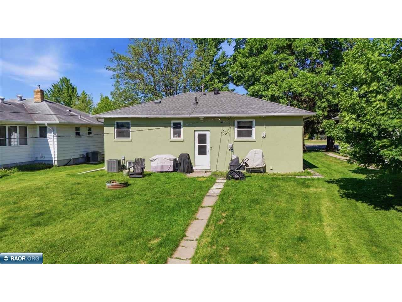 3926 3rd Ave E Hibbing MN 55746 150201 image46