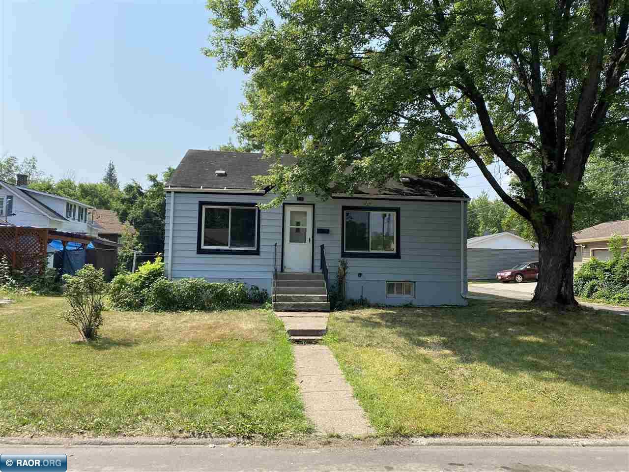 516 28th Street E, Hibbing, MN 55746 MLS 141908 Edina Realty