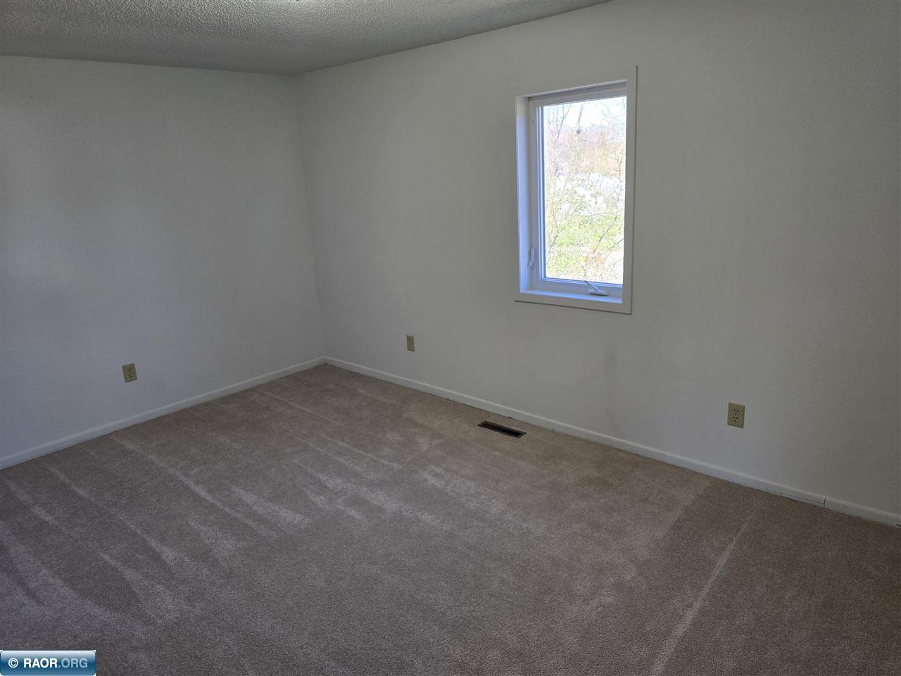 703 6th St. NW Chisholm MN 55719 150001 image17