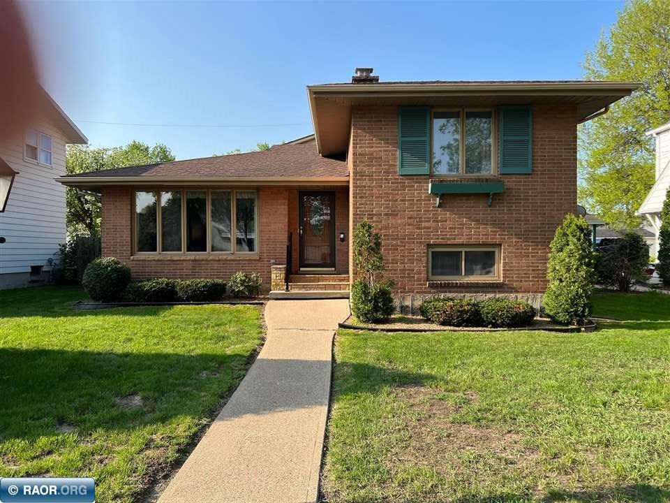 720 S 9th Street, Virginia, MN, 55792 MLS 145072 Edina Realty