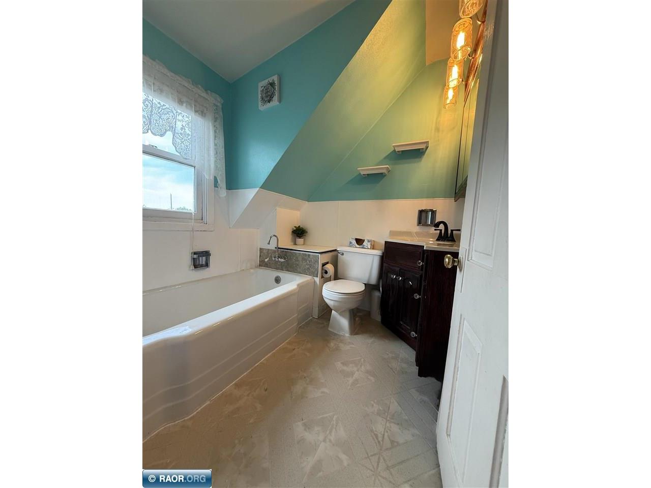 809 16th Street N Virginia MN 55792 148833 image37