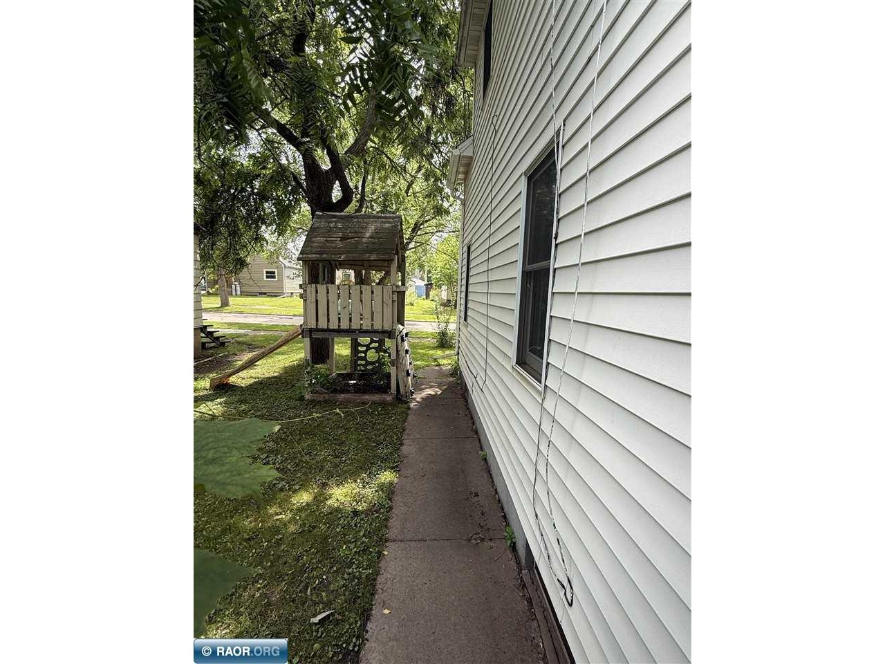 809 16th Street N Virginia MN 55792 148833 image5