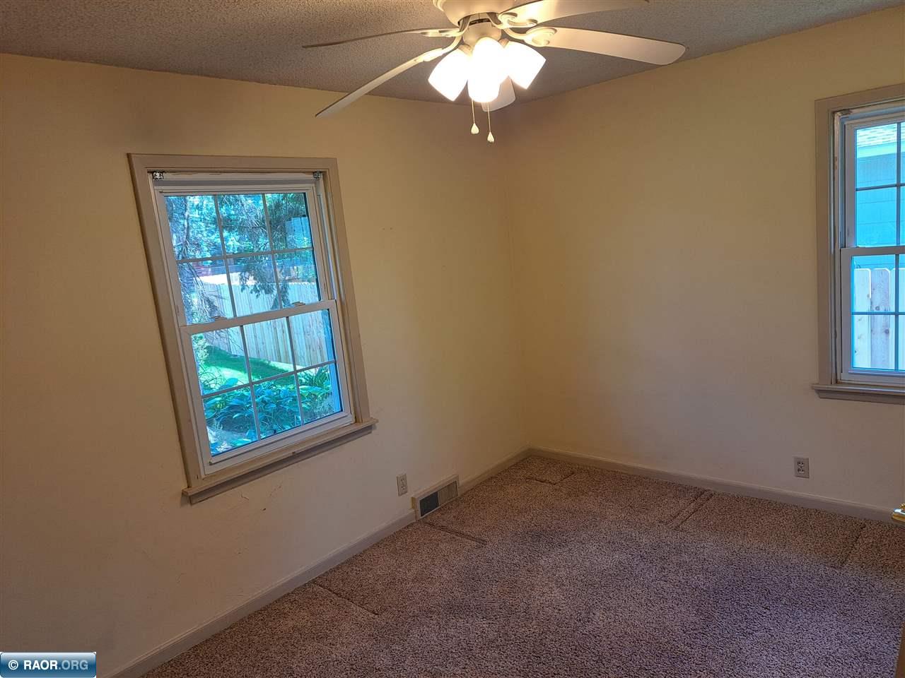 818 E 39th St Hibbing MN 55746 150223 image12