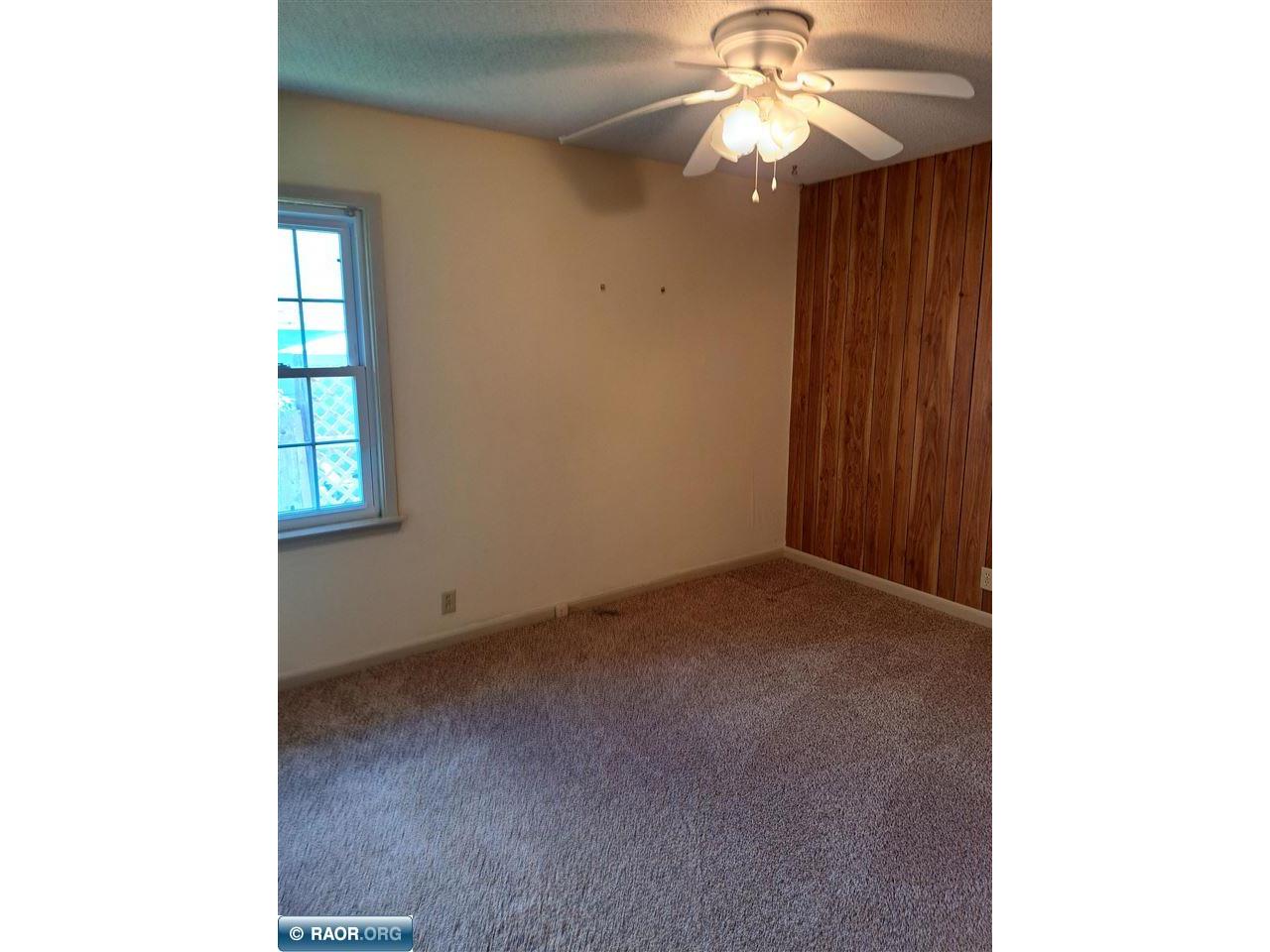 818 E 39th St Hibbing MN 55746 150223 image13