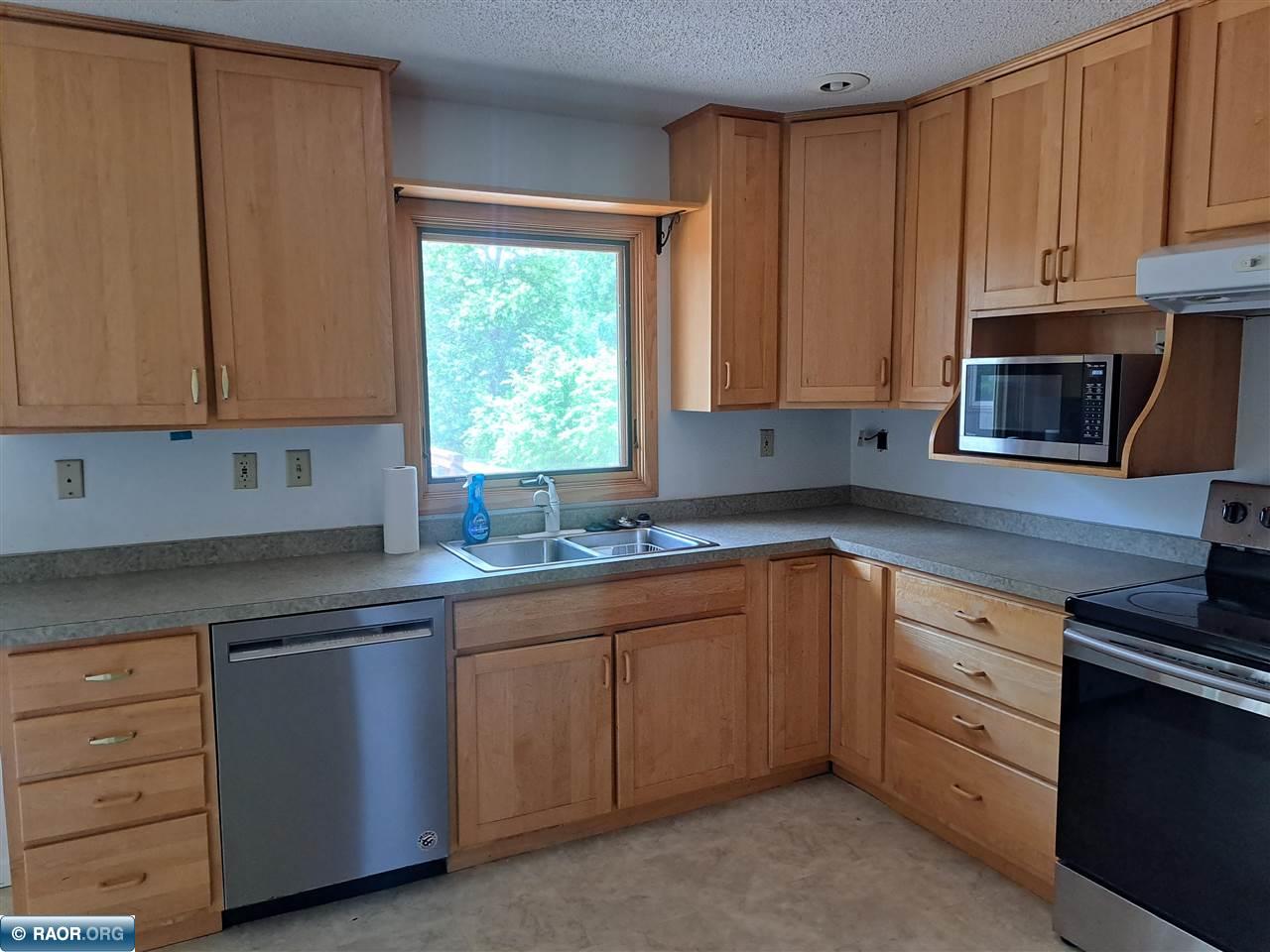 818 E 39th St Hibbing MN 55746 150223 image2