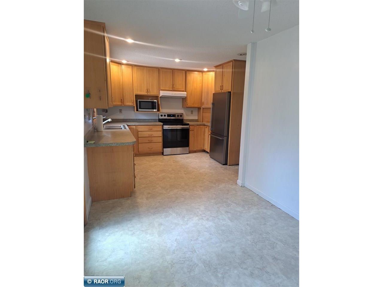 818 E 39th St Hibbing MN 55746 150223 image4