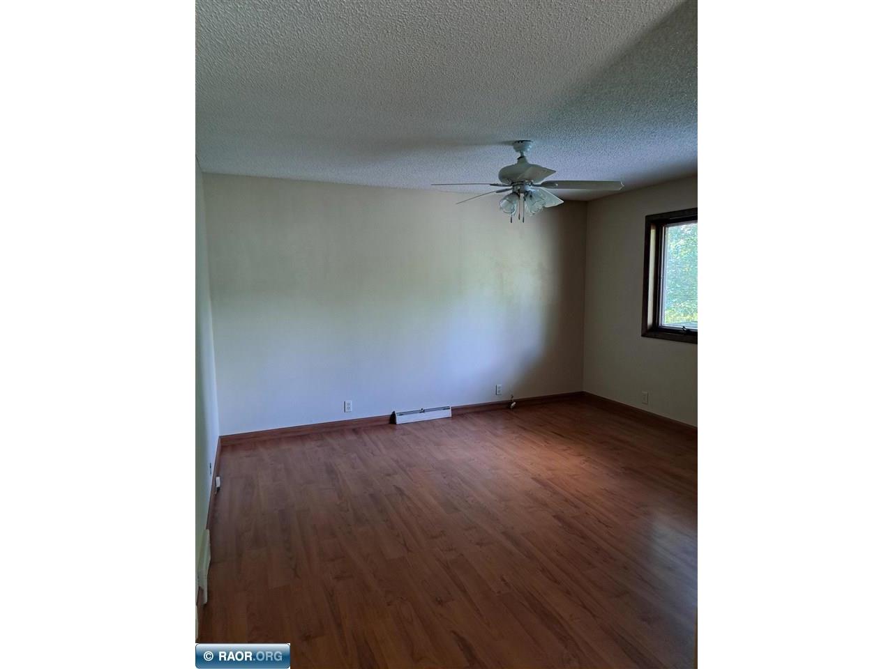 818 E 39th St Hibbing MN 55746 150223 image9